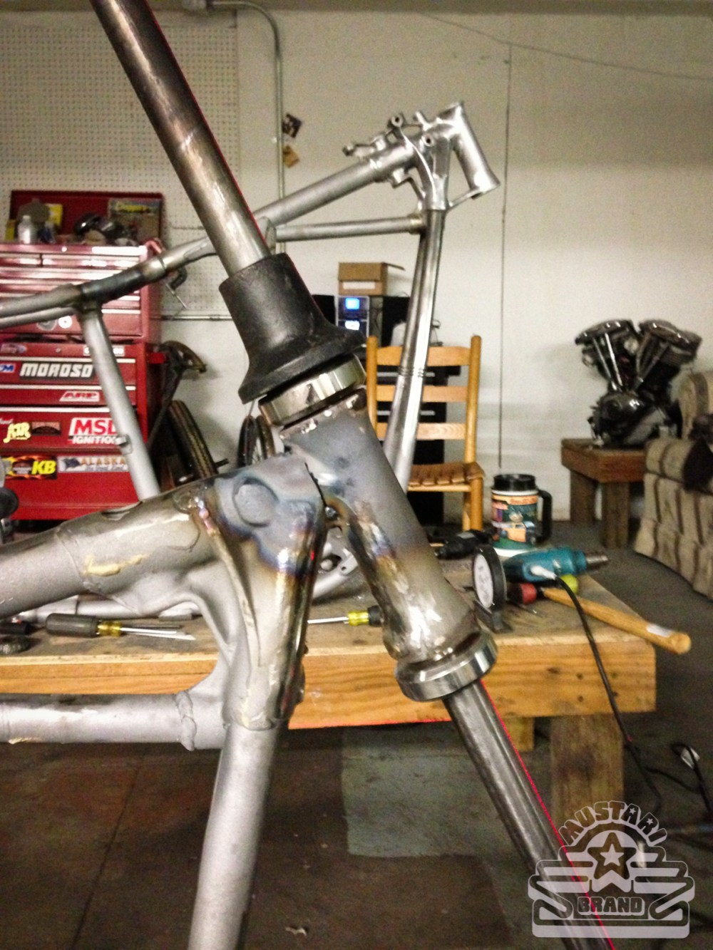 Lookin' purdy with a straight laser line running down it... Charley's beauty is looking stoic in the background.