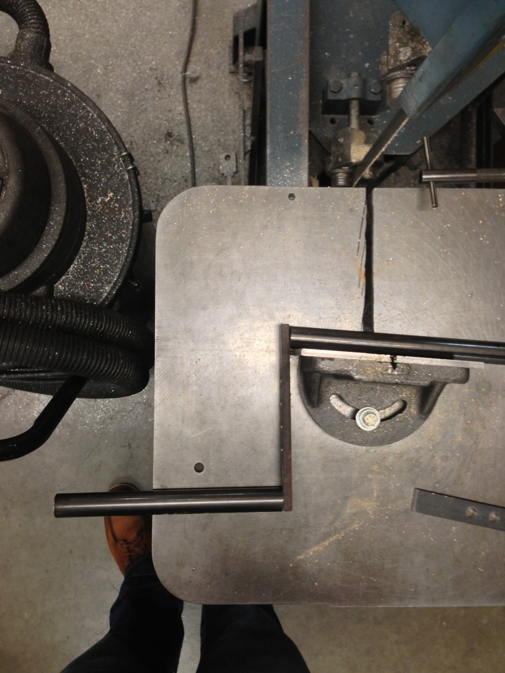 This band saw is a charm for cutting angles - you're looking at 5 degrees.